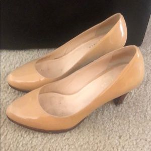 Cole Haan beige patent leather pumps with Nike air